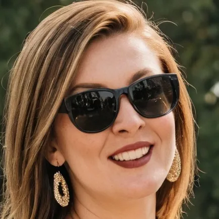 chat with ai character: Heather