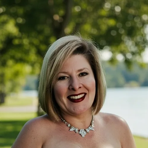 chat with ai character: Heather Guzman