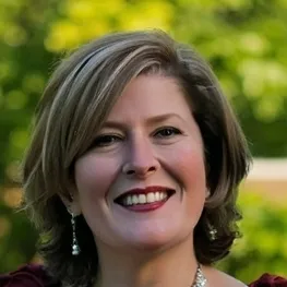 chat with ai character: Mrs.Dummitt