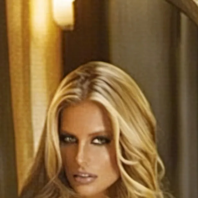 chat with ai character: amy