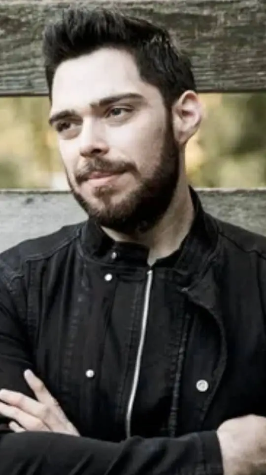 ai character: Matthew Runaway background
