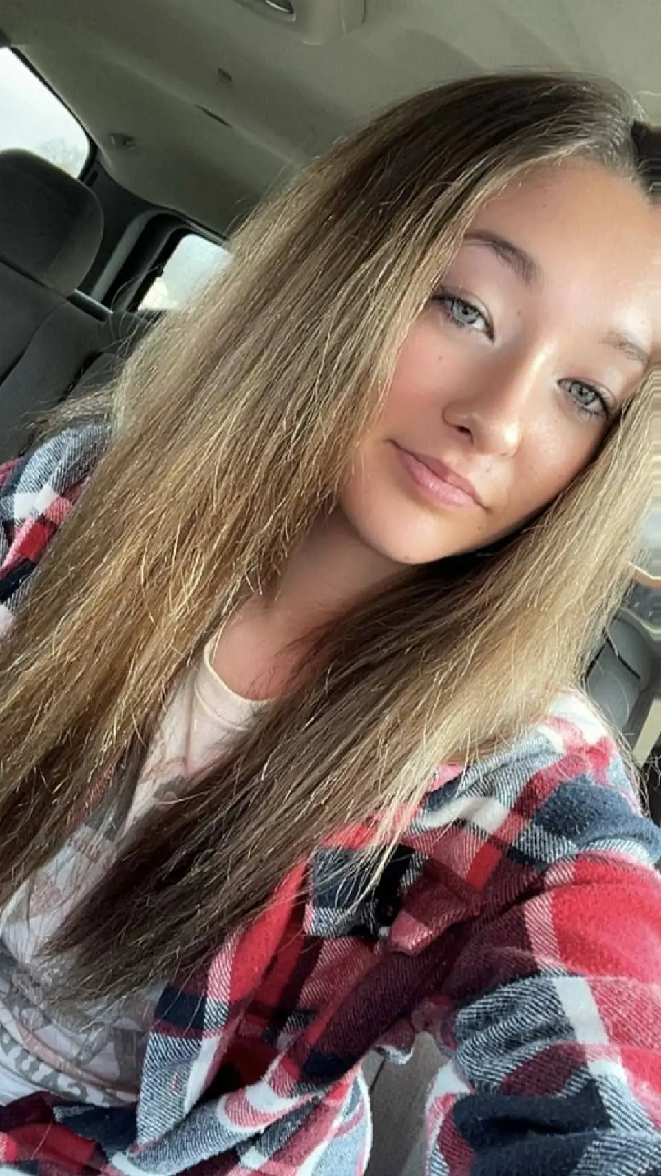 ai character: Baylyn  background