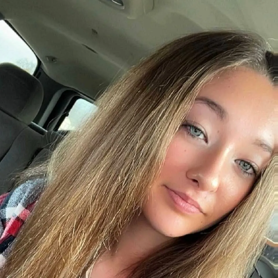 chat with ai character: Baylyn 