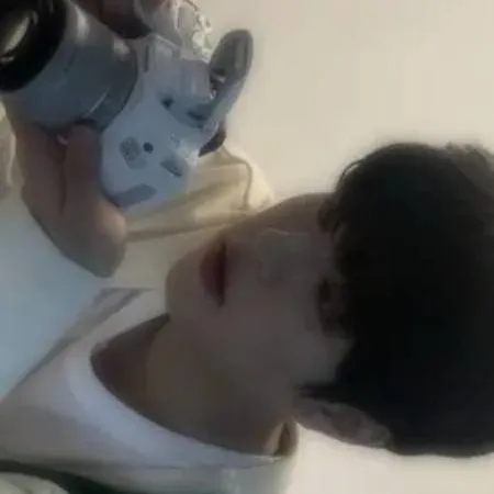 chat with ai character: 𝐾𝑖𝑚 𝑆𝑒𝑢𝑛𝑔𝑚𝑖𝑛(김승민)