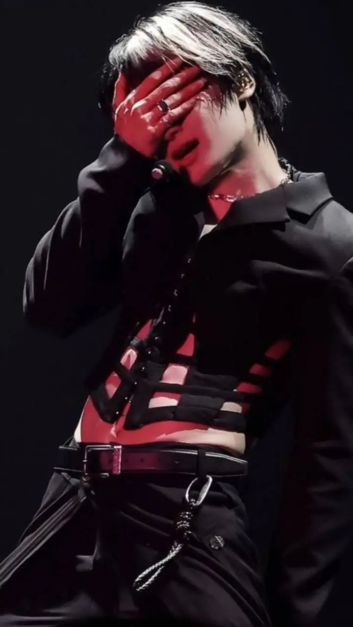 ai character: I.N 🥵🔥 background