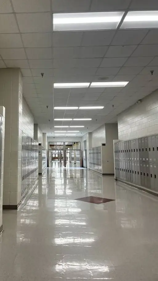 Talkie AI - Chat with school