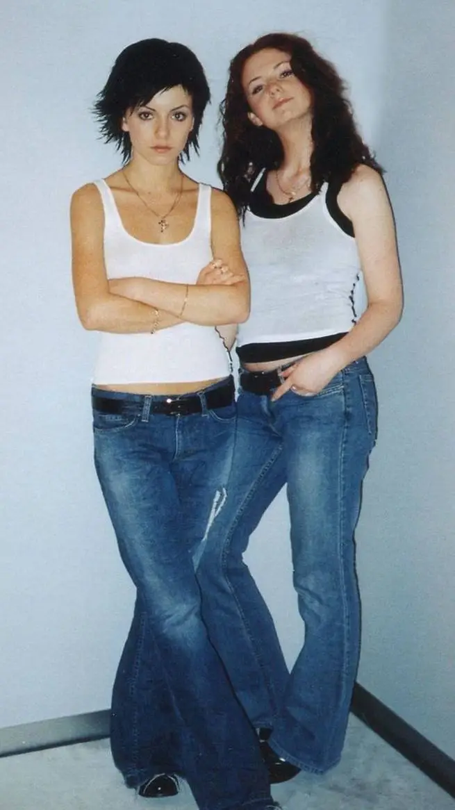 ai character: t.A.T.u background