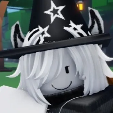 chat with ai character: Cartier