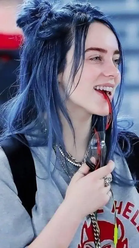 ai character: billie eilish  background