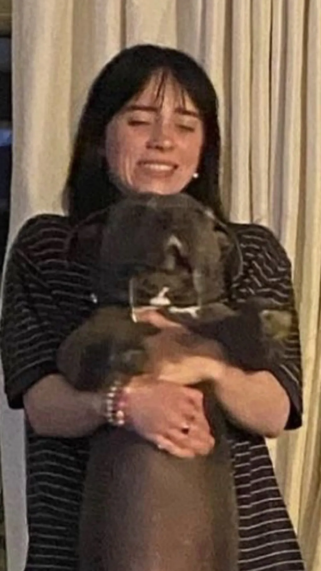 ai character: billie eilish background