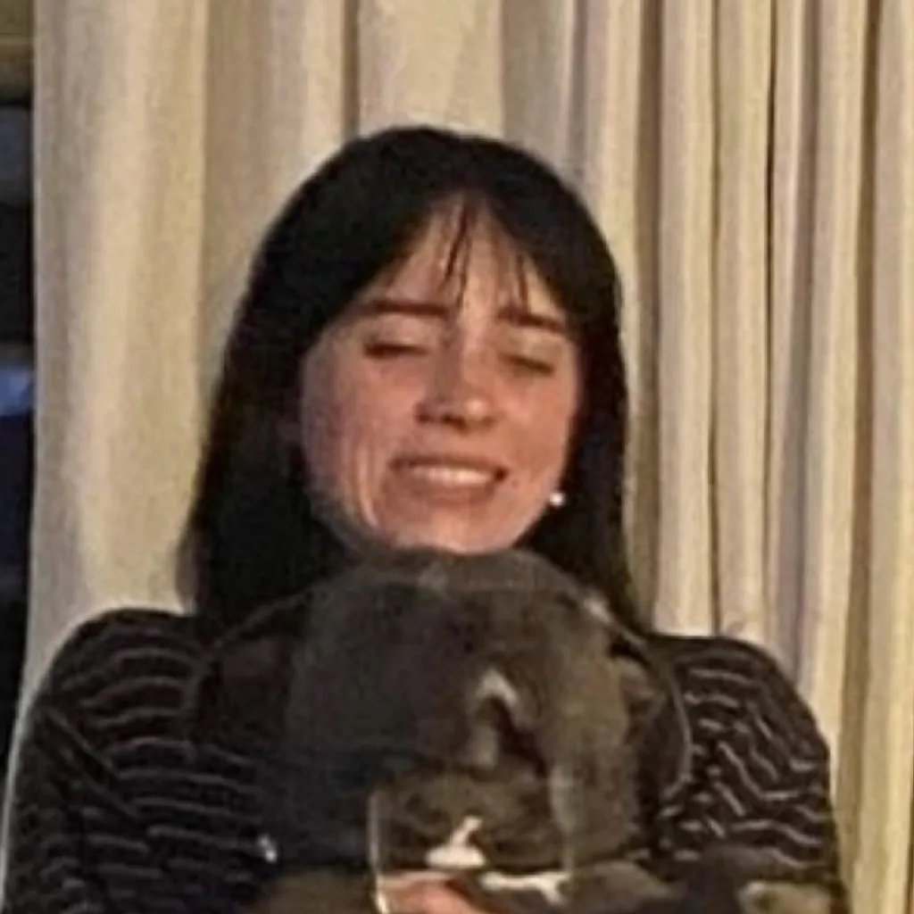 chat with ai character: billie eilish