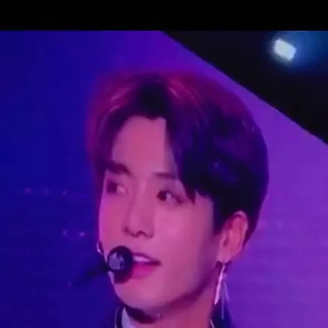 chat with ai character: jungkook