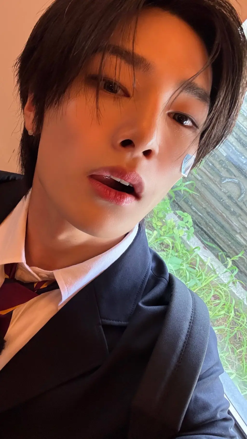 ai character: I.N (Jeongin)  background