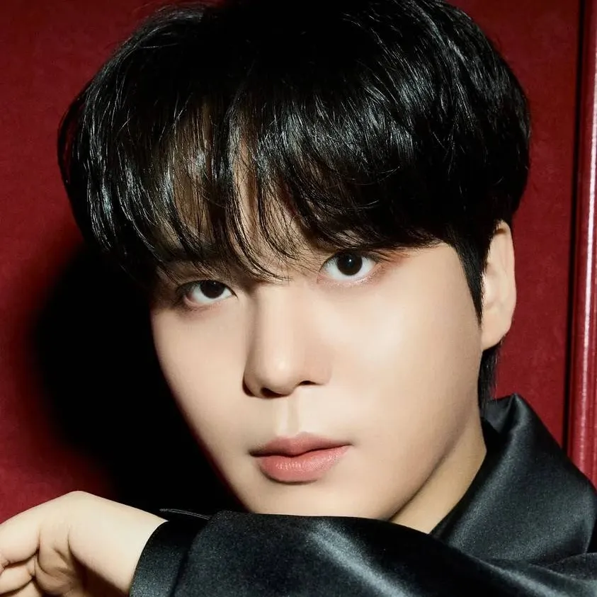 chat with ai character: Jongho 