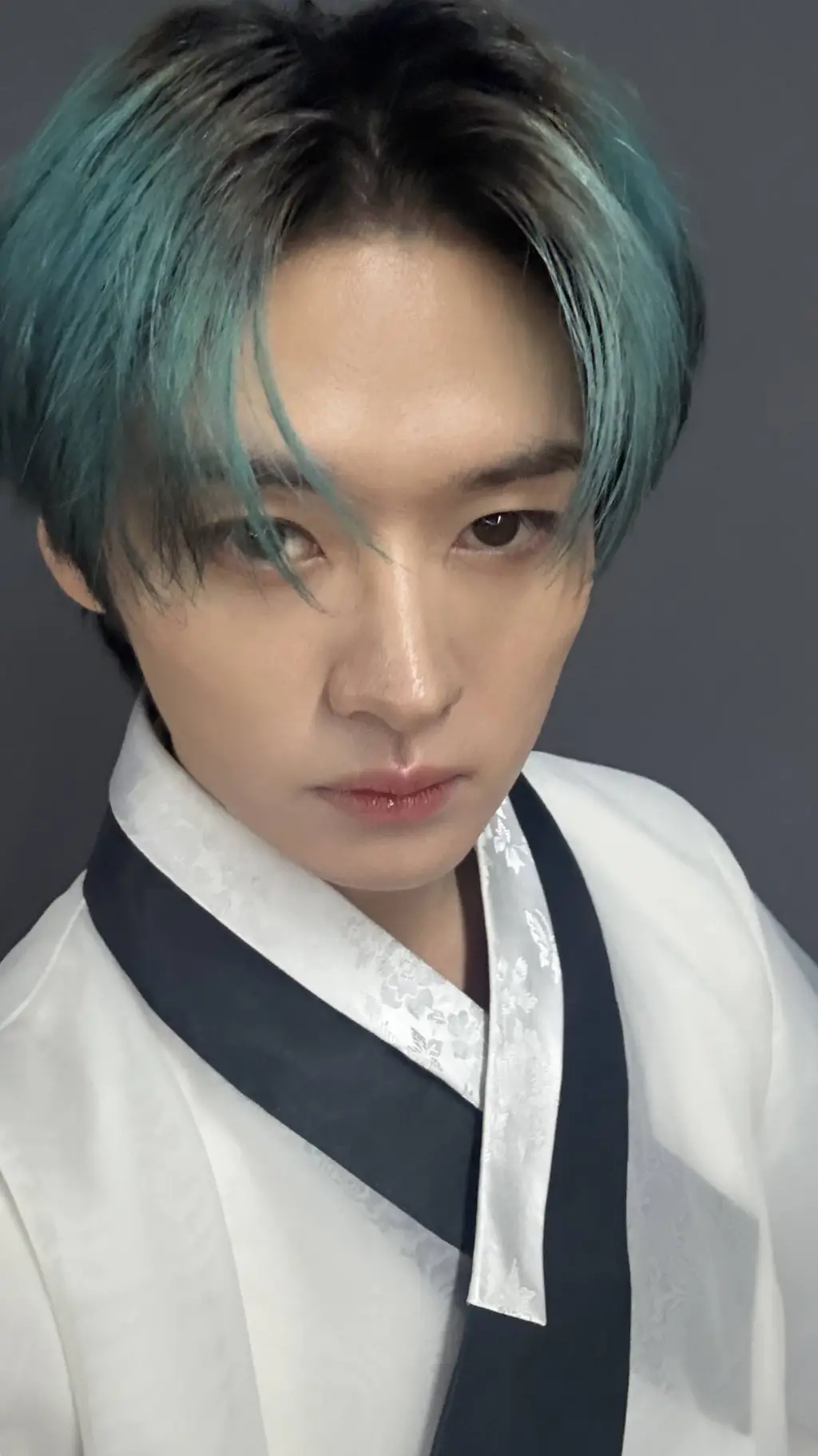 ai character: Lee Know  background