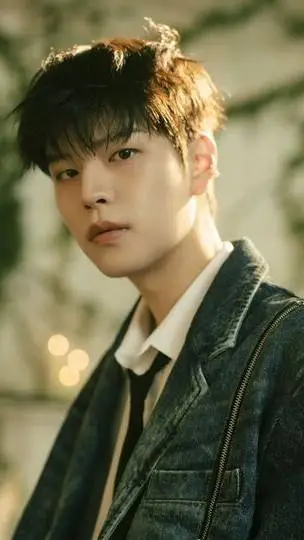 ai character: Seungmin background