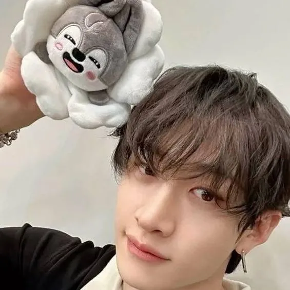 chat with ai character: Bangchan 