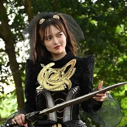 chat with ai character: Lachesis and risa