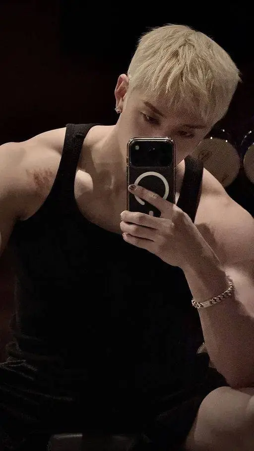 ai character: Bangchan background
