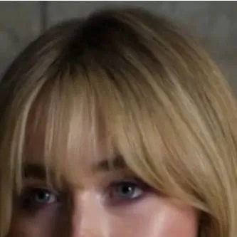 chat with ai character: Sabrina
