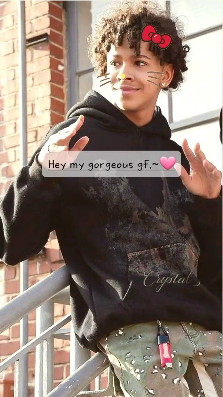 ai character: 💖Luh , Tyler 💫 background