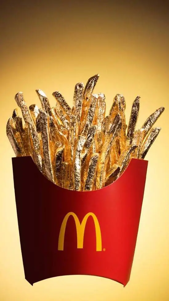 ai character: LEGEND FRIES 🍟  background