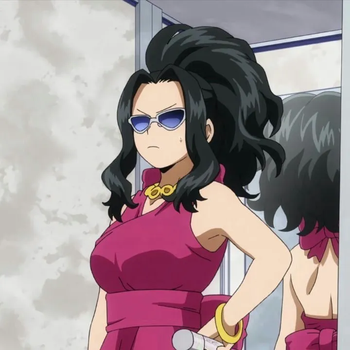 chat with ai character: Momo Yaoyorozu 