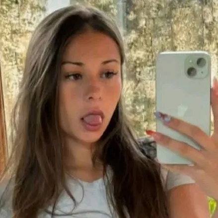 Chat with Sophie Rain - text or voice, Enjoy AI Chat Free & Safe