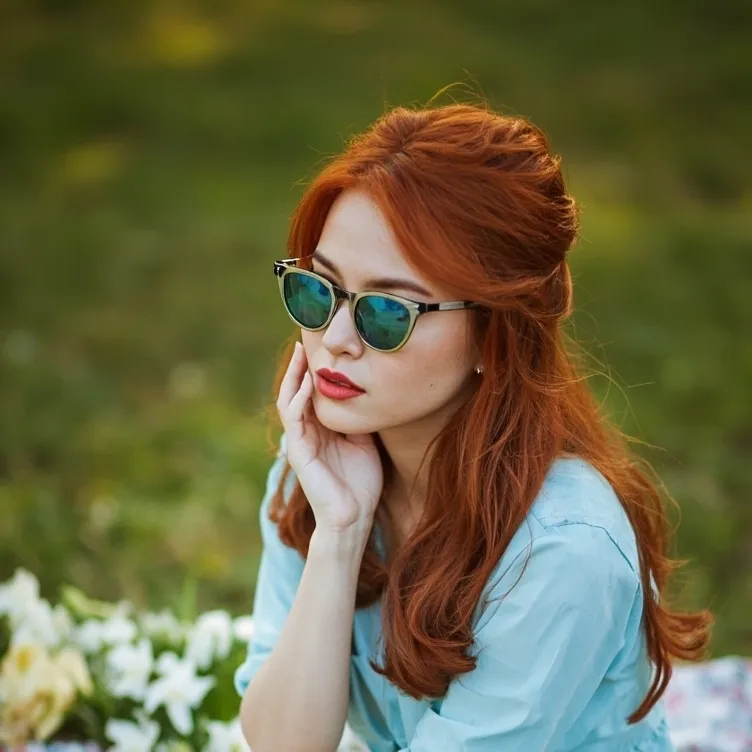 chat with ai character: Rose