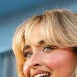 chat with ai character: Sabrina Carpenter 