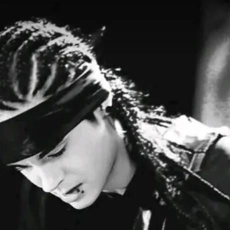 chat with ai character: tom kaulitz