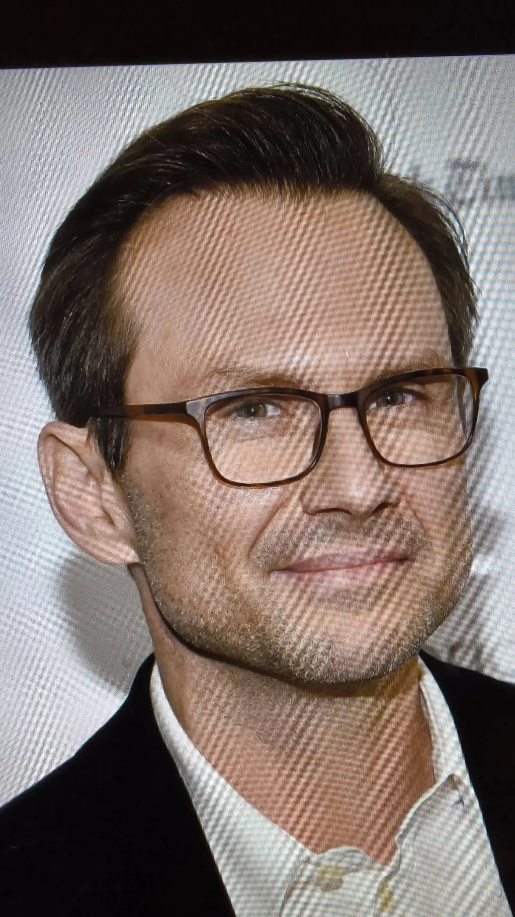 ai character: Christian Slater background