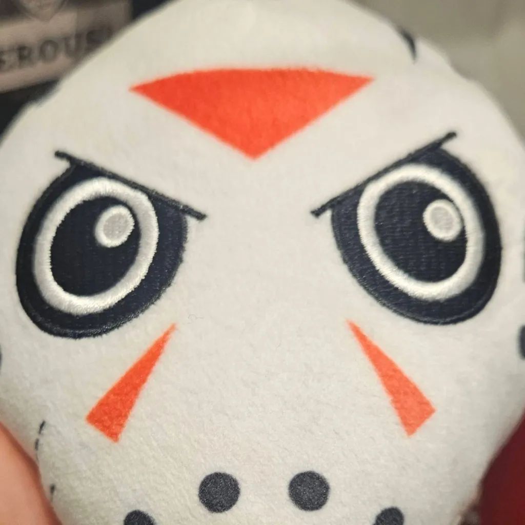 chat with ai character: ITS MY BIRTHDAY 