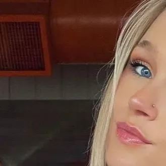 chat with ai character: Madison