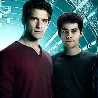 chat with ai character: Scott mcall