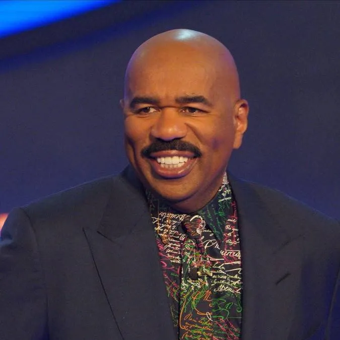 chat with ai character: Steve Harvey
