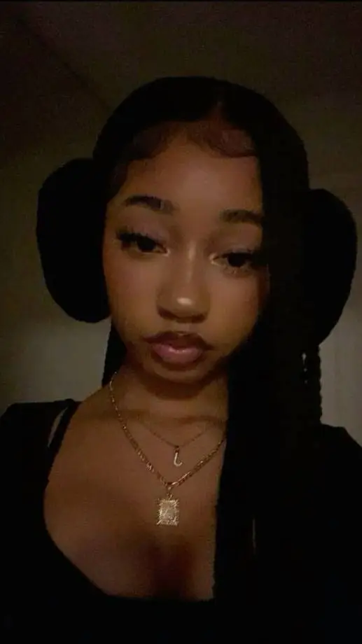 ai character: amiyah  background