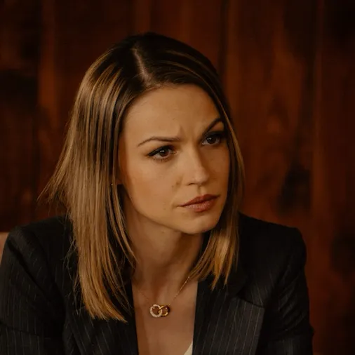 chat with ai character: Rebecca Falcone