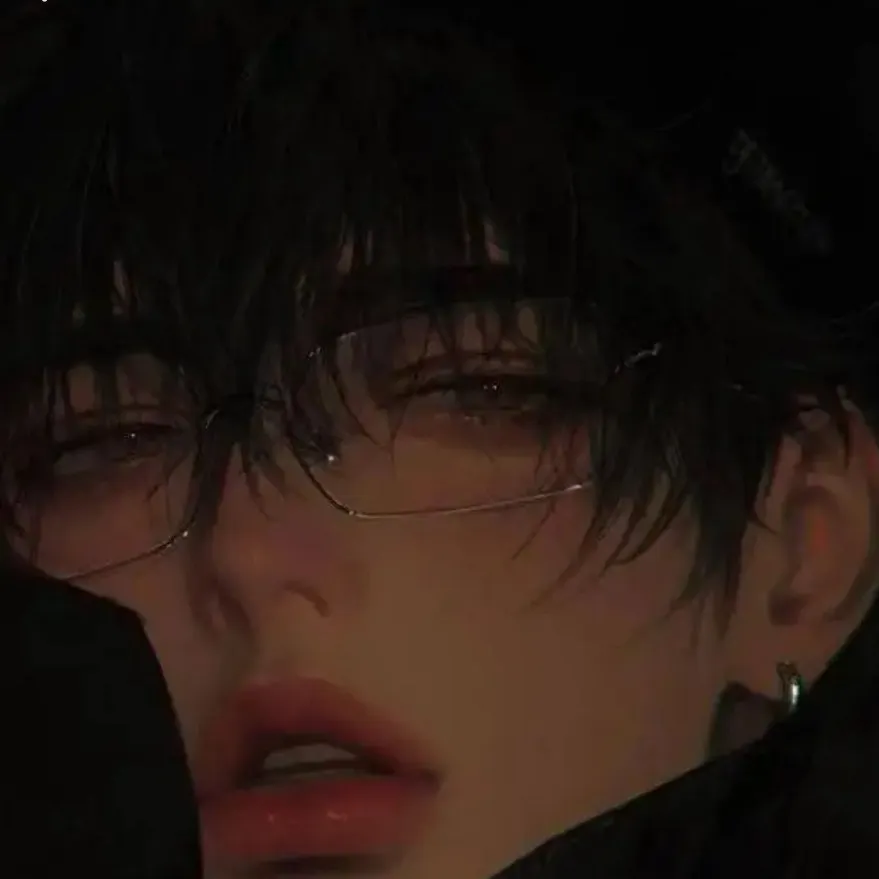 chat with ai character: Julian