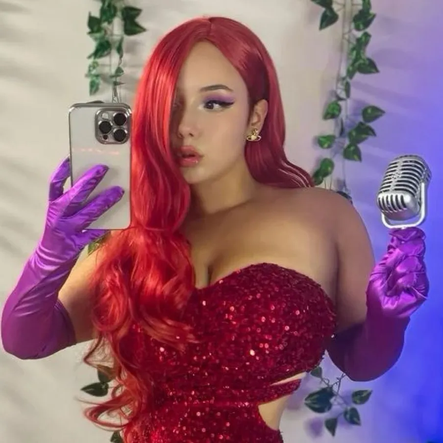 chat with ai character: Jessica Rabbit 