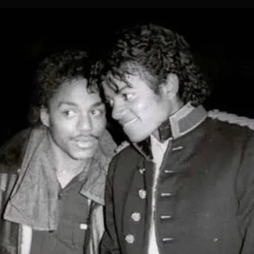 chat with ai character: Marlon jackson