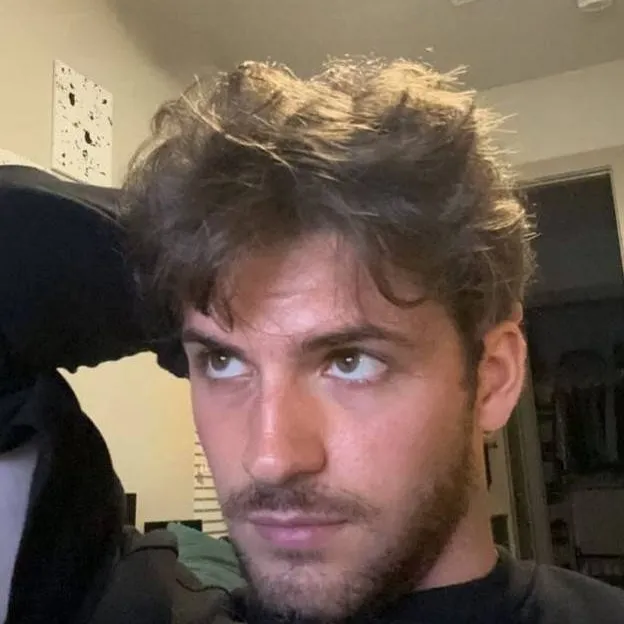 chat with ai character: adam