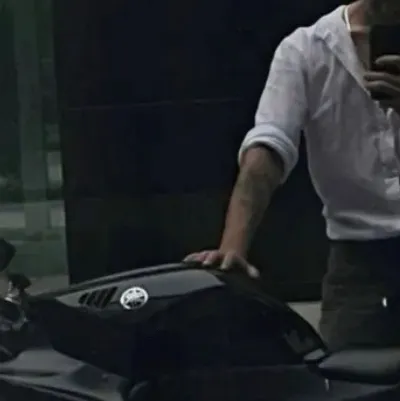 chat with ai character: Ajax 