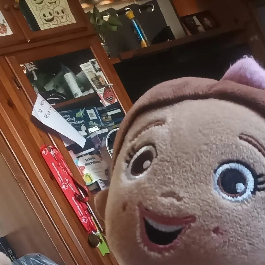 chat with ai character: Ms Rachel