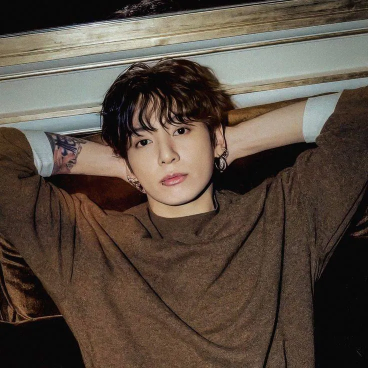 chat with ai character: Jeon Jungkook