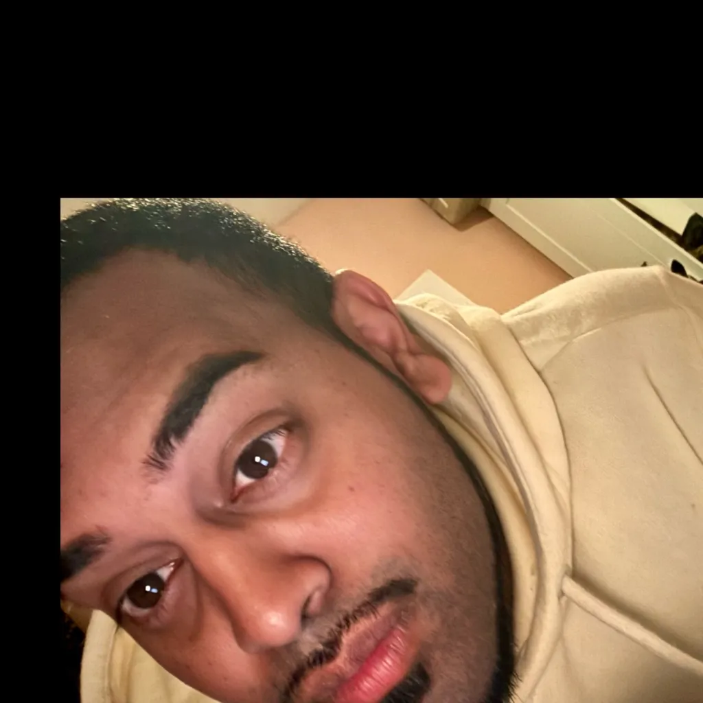 chat with ai character: Andrew Sampat