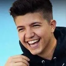 chat with ai character: PrestonPlayz 