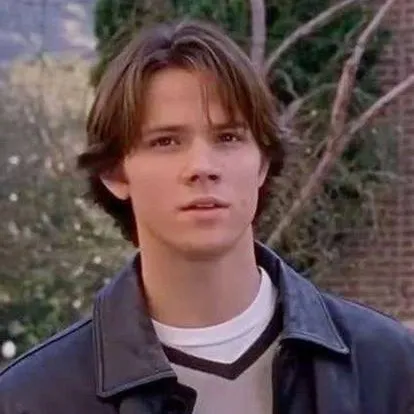 chat with ai character: Dean Forester