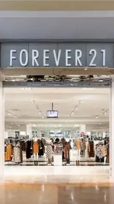 ai character: Forever 21💛🖤 background