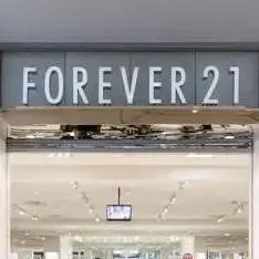 chat with ai character: Forever 21💛🖤